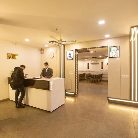 Airport Hotel Chanakya Delhi New Delhi Buitenkant foto