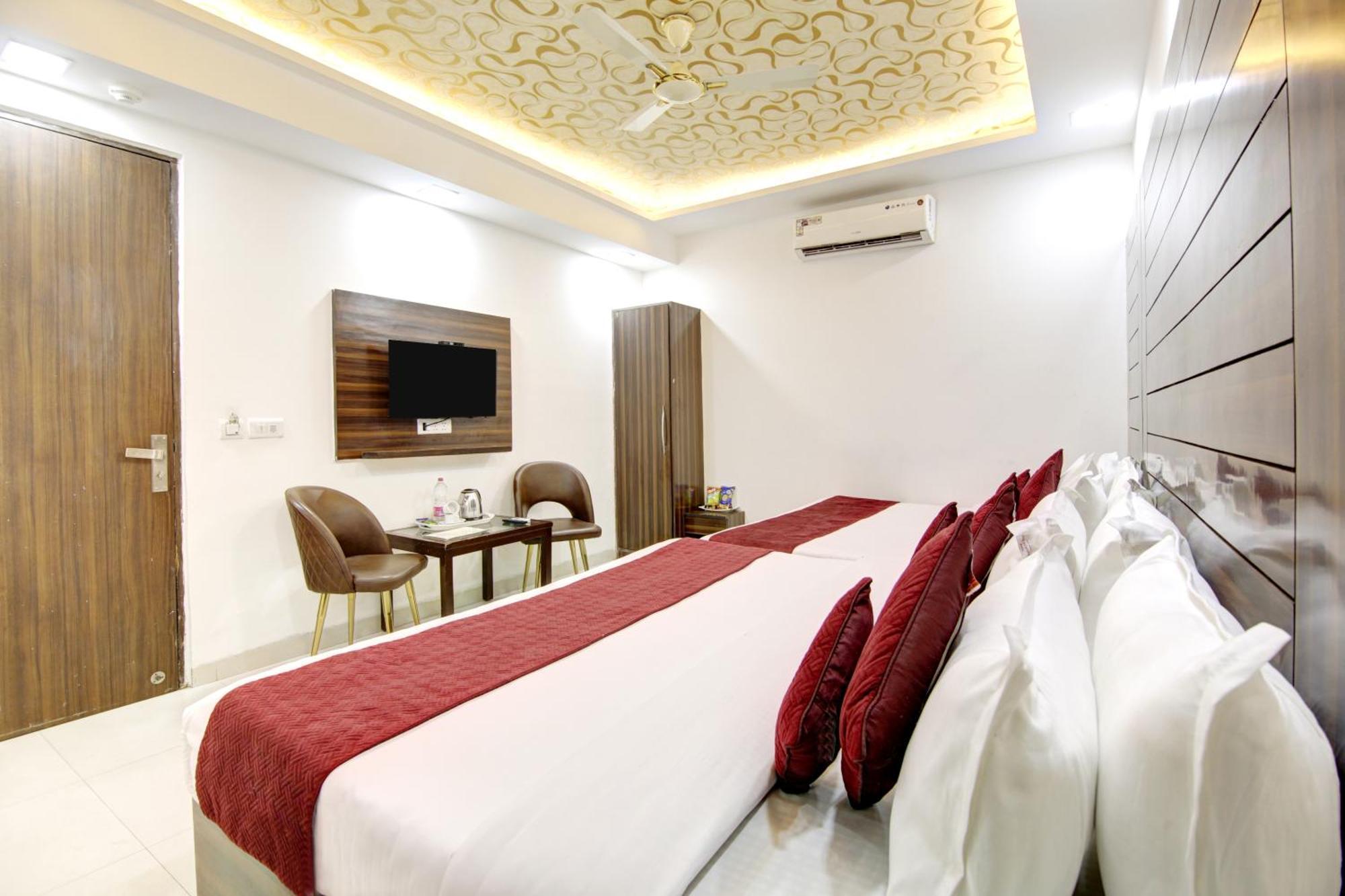 Airport Hotel Chanakya Delhi New Delhi Buitenkant foto