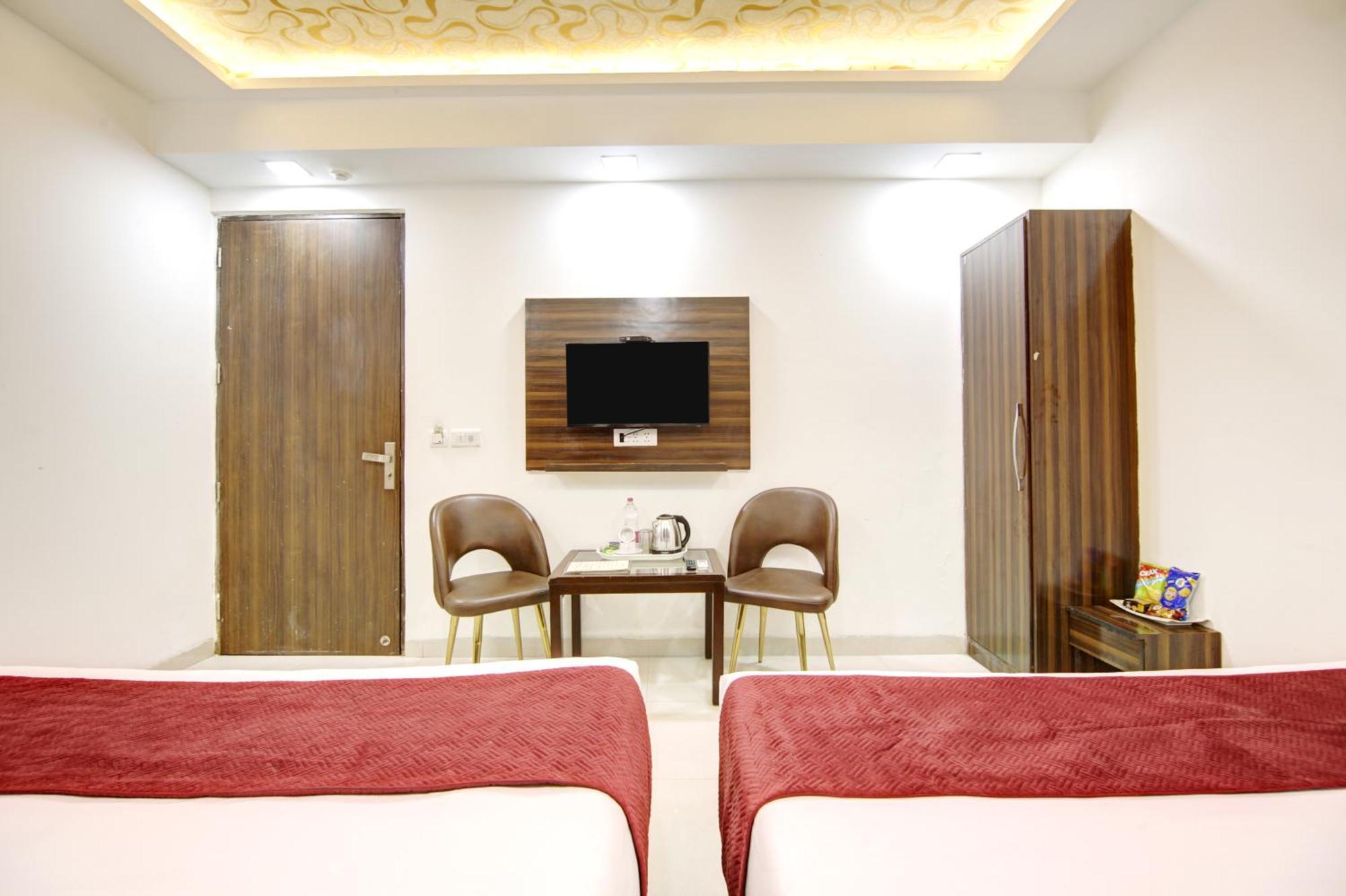 Airport Hotel Chanakya Delhi New Delhi Buitenkant foto