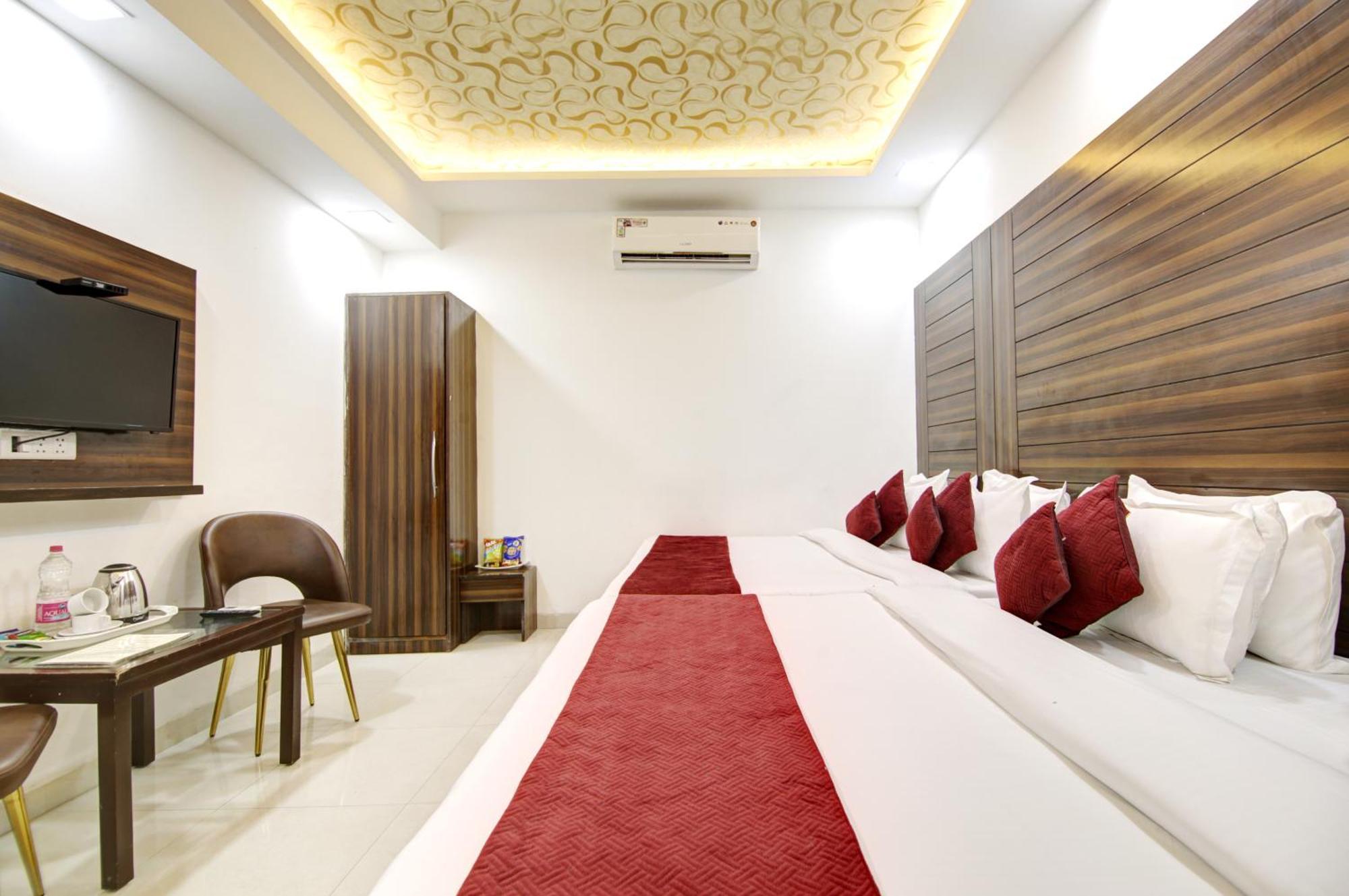 Airport Hotel Chanakya Delhi New Delhi Buitenkant foto