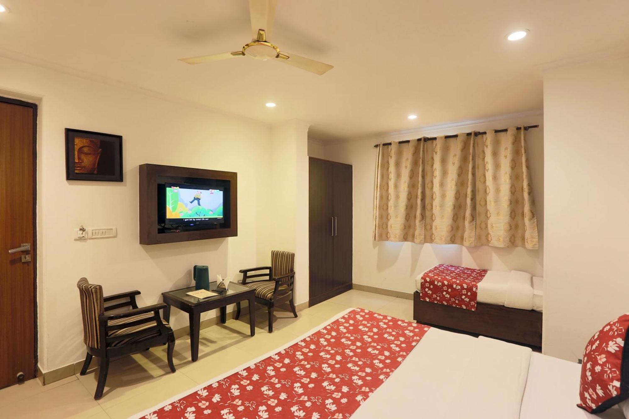 Airport Hotel Chanakya Delhi New Delhi Buitenkant foto