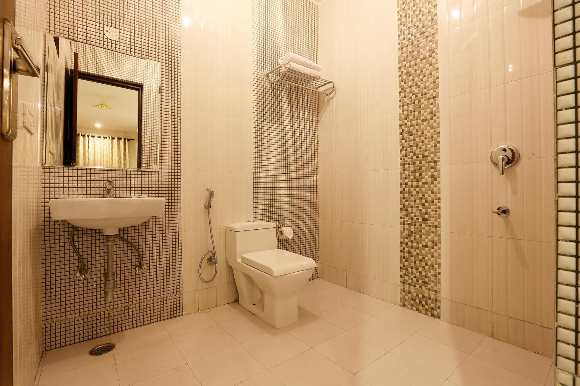 Airport Hotel Chanakya Delhi New Delhi Buitenkant foto
